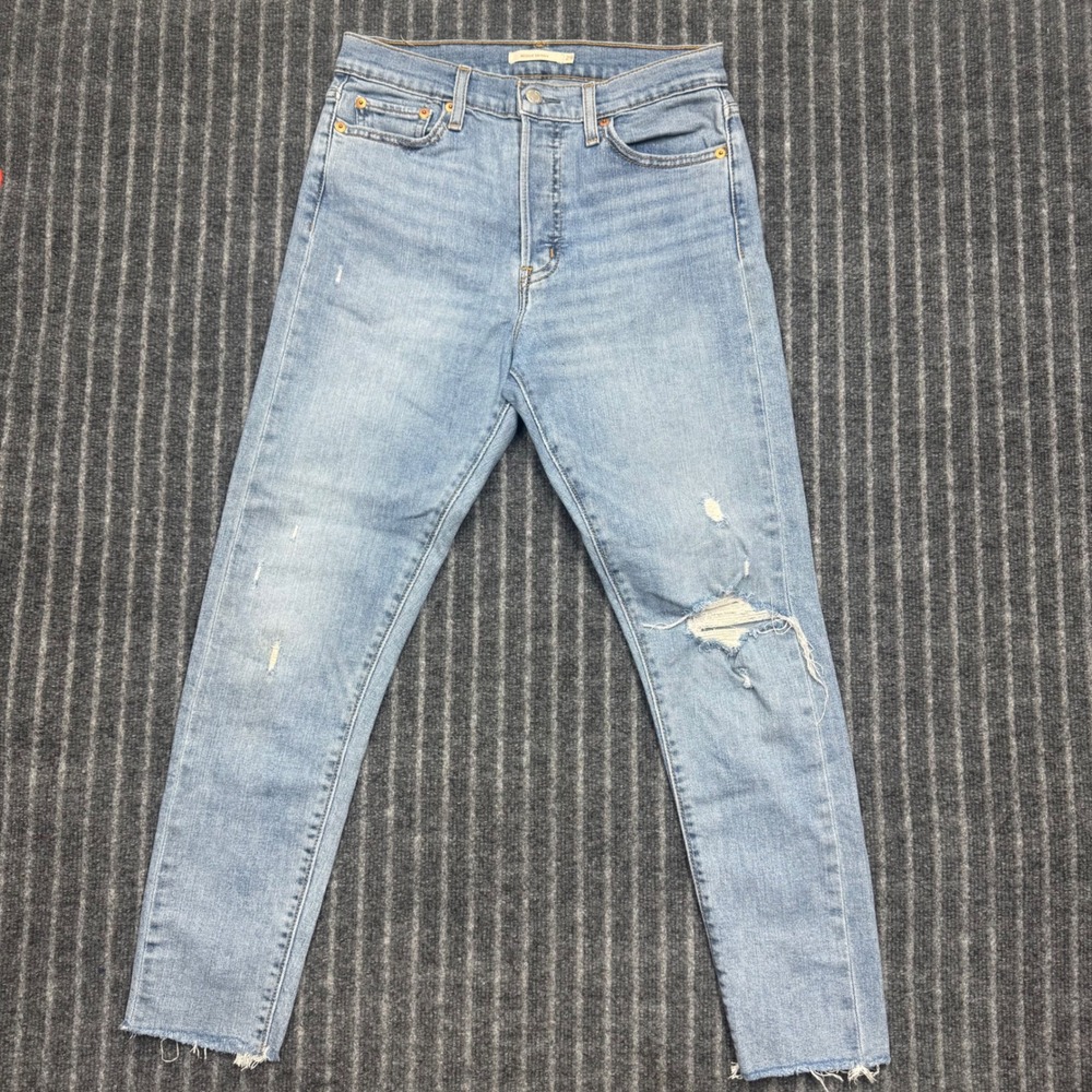 Levis Womens Wedgie Skinny Jeans Size 29 Light Wash Distressed High Rise Denim